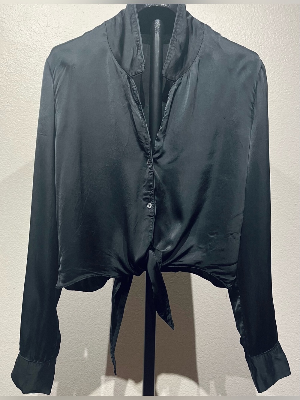 Wilfred Black Satin Button-Down Tie-Front Blouse - Size M (Women’s)